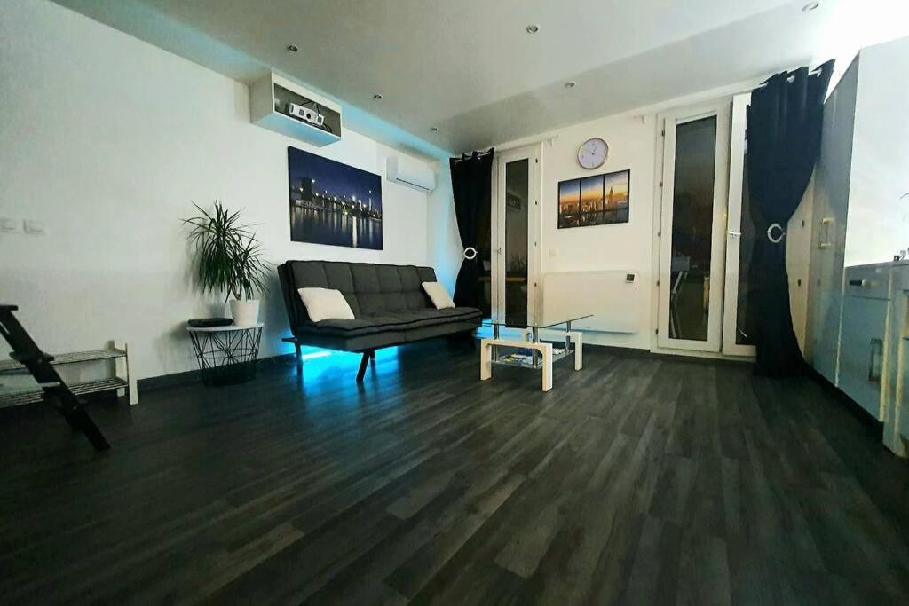 Superbe Studio De 30M2 Proche De Paris Poissy Dış mekan fotoğraf