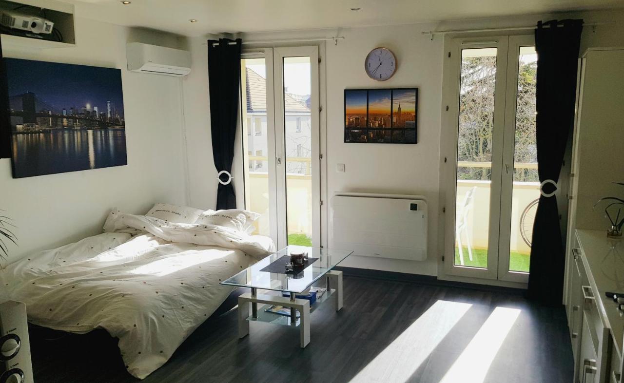 Superbe Studio De 30M2 Proche De Paris Poissy Dış mekan fotoğraf